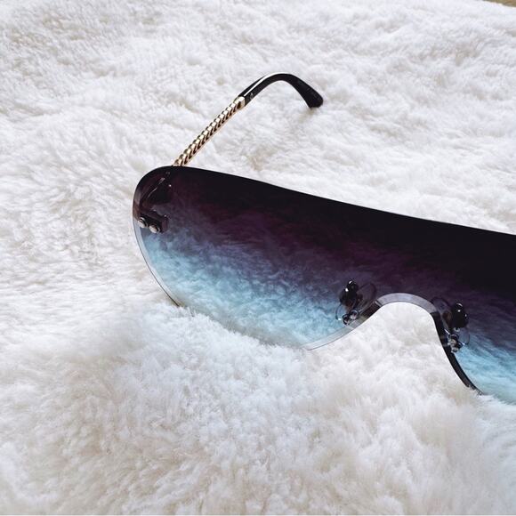 Jasmine Clear Blue Sleek Single-Lens Sunglasses - Picture 3 of 11